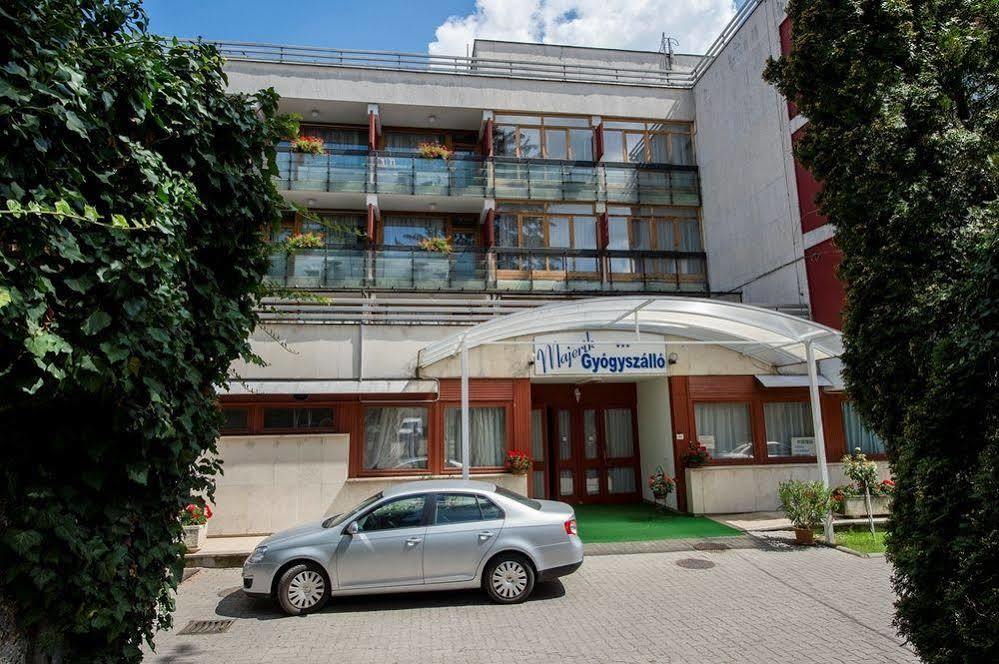 Majerik Hotel Хевиз Экстерьер фото