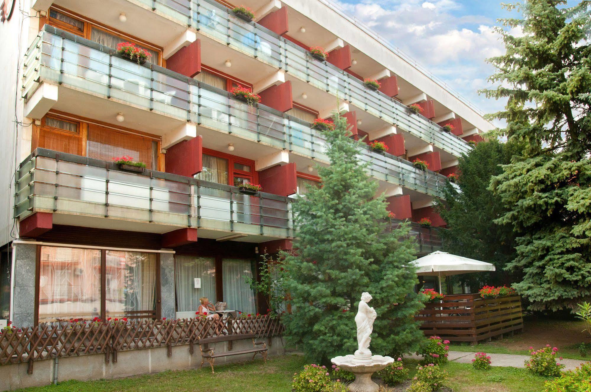 Majerik Hotel Хевиз Экстерьер фото